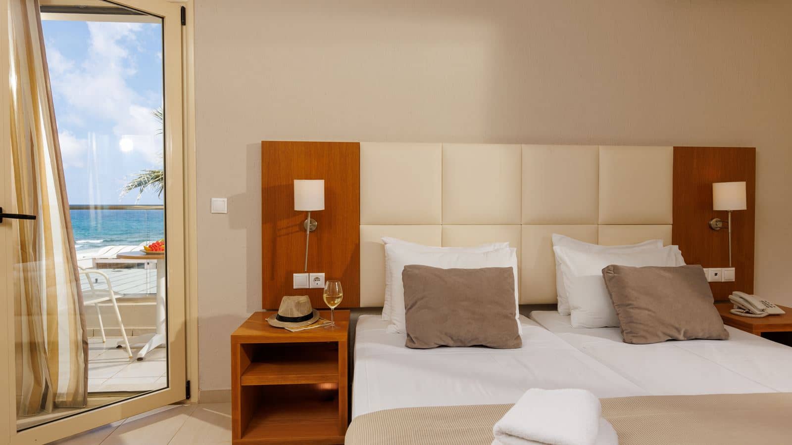 rooms-double-room-with-sea-view-balcony-or-terrace