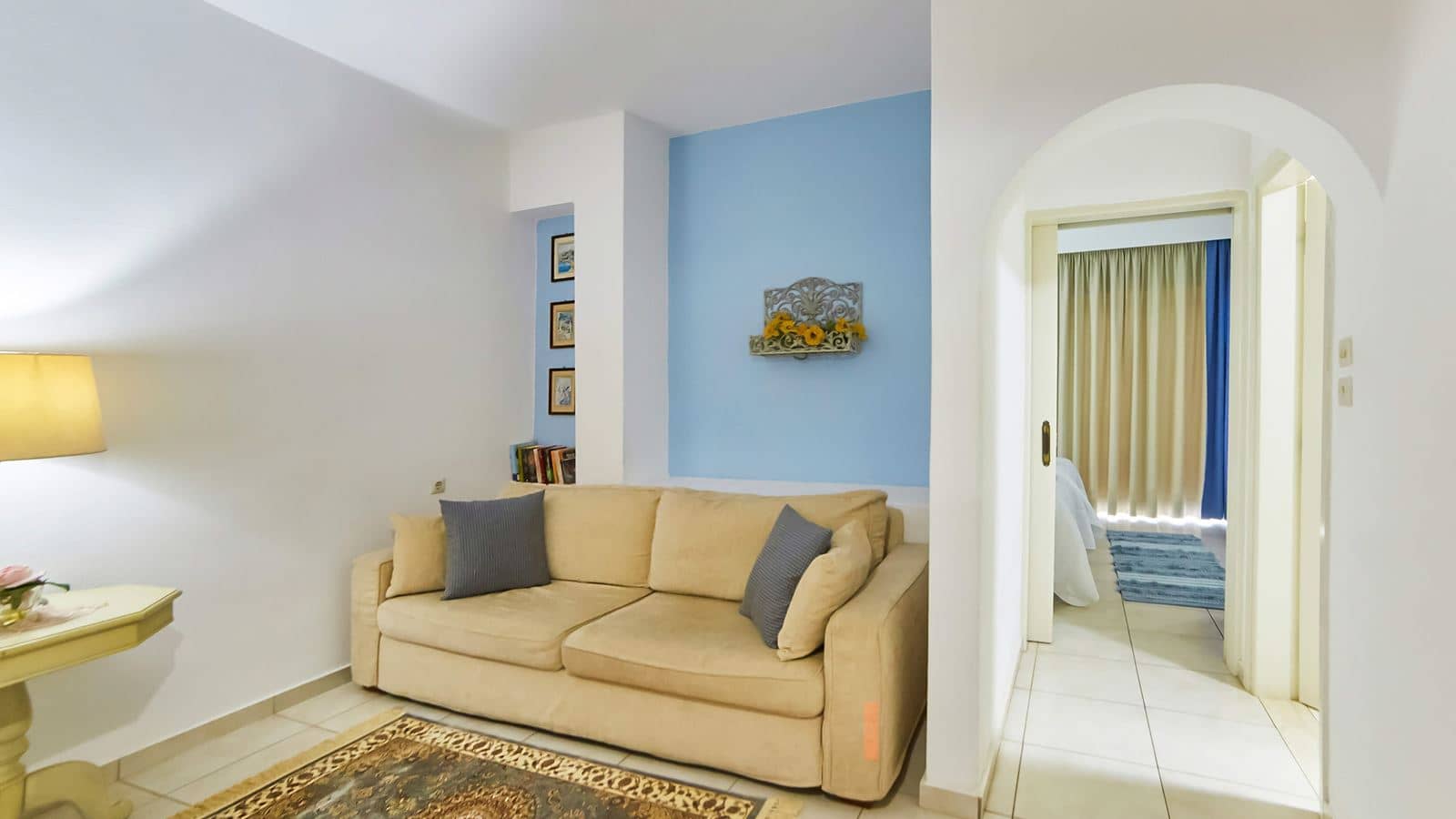 rooms-apartment-luxury-1-bedroom-seaview-balcony-or-terrace