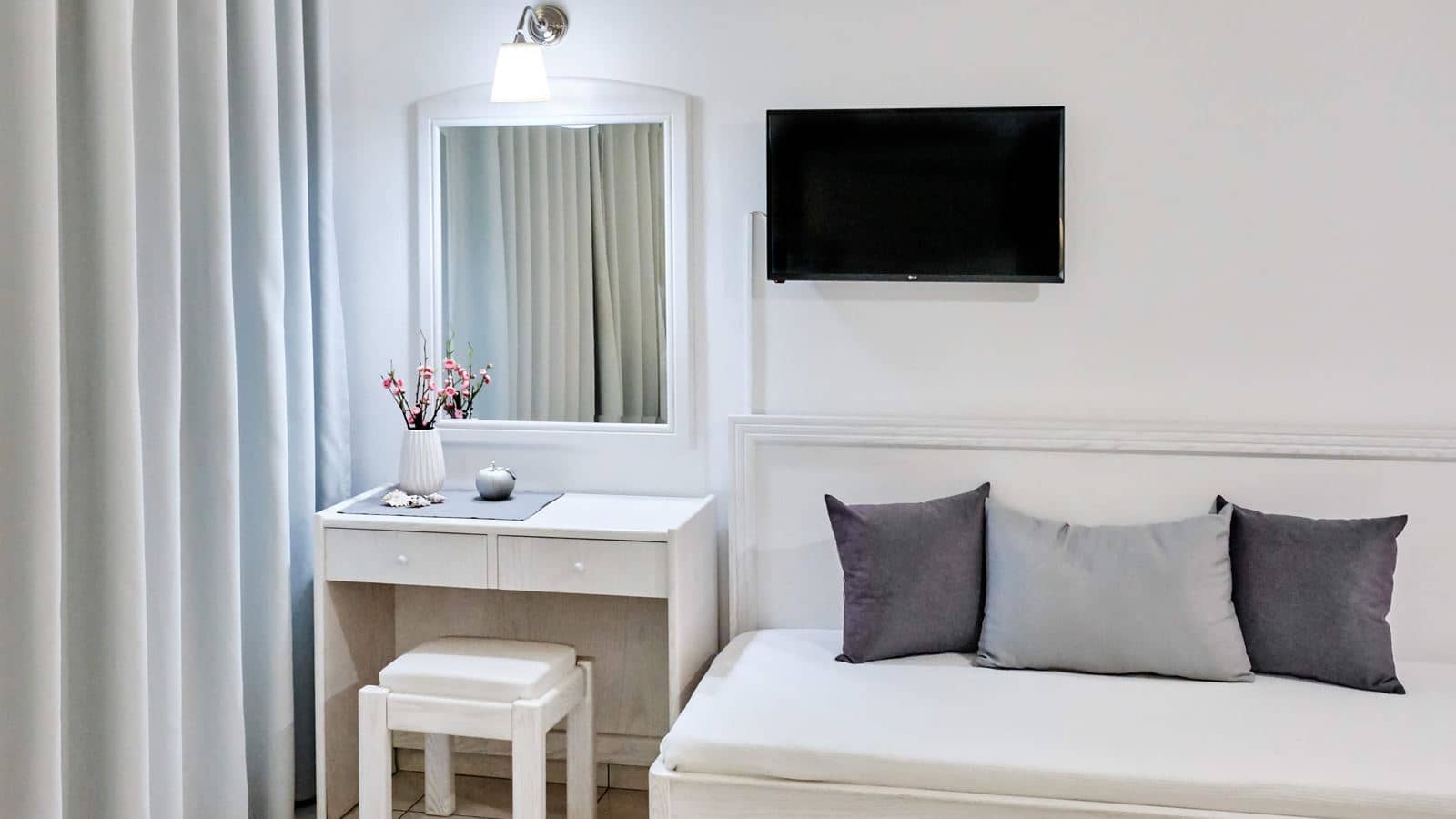 rooms-studio-superior-triple-gardenseaview-balcony-or-terrace