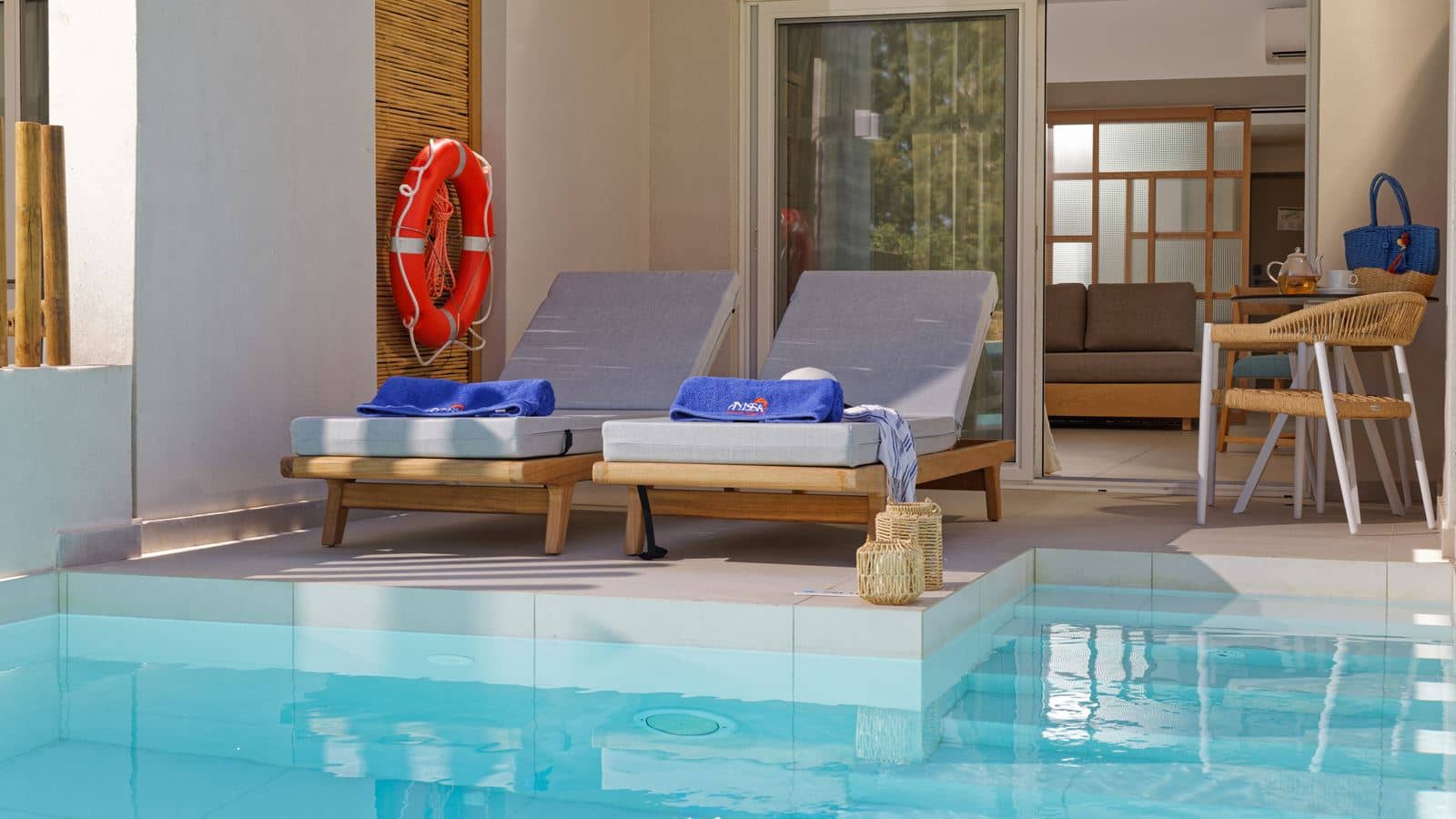 rooms-suite-2-bedrooms-privatepool