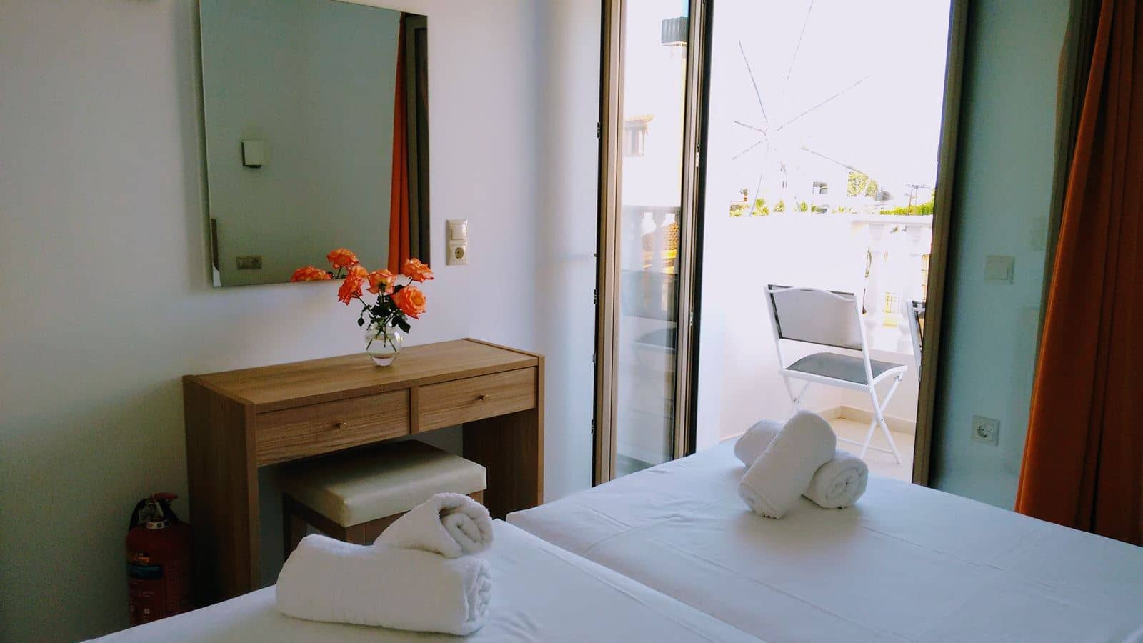 rooms-superior-1-bedroom-apartment-pool-or-sea-view-balcony-or-terrace
