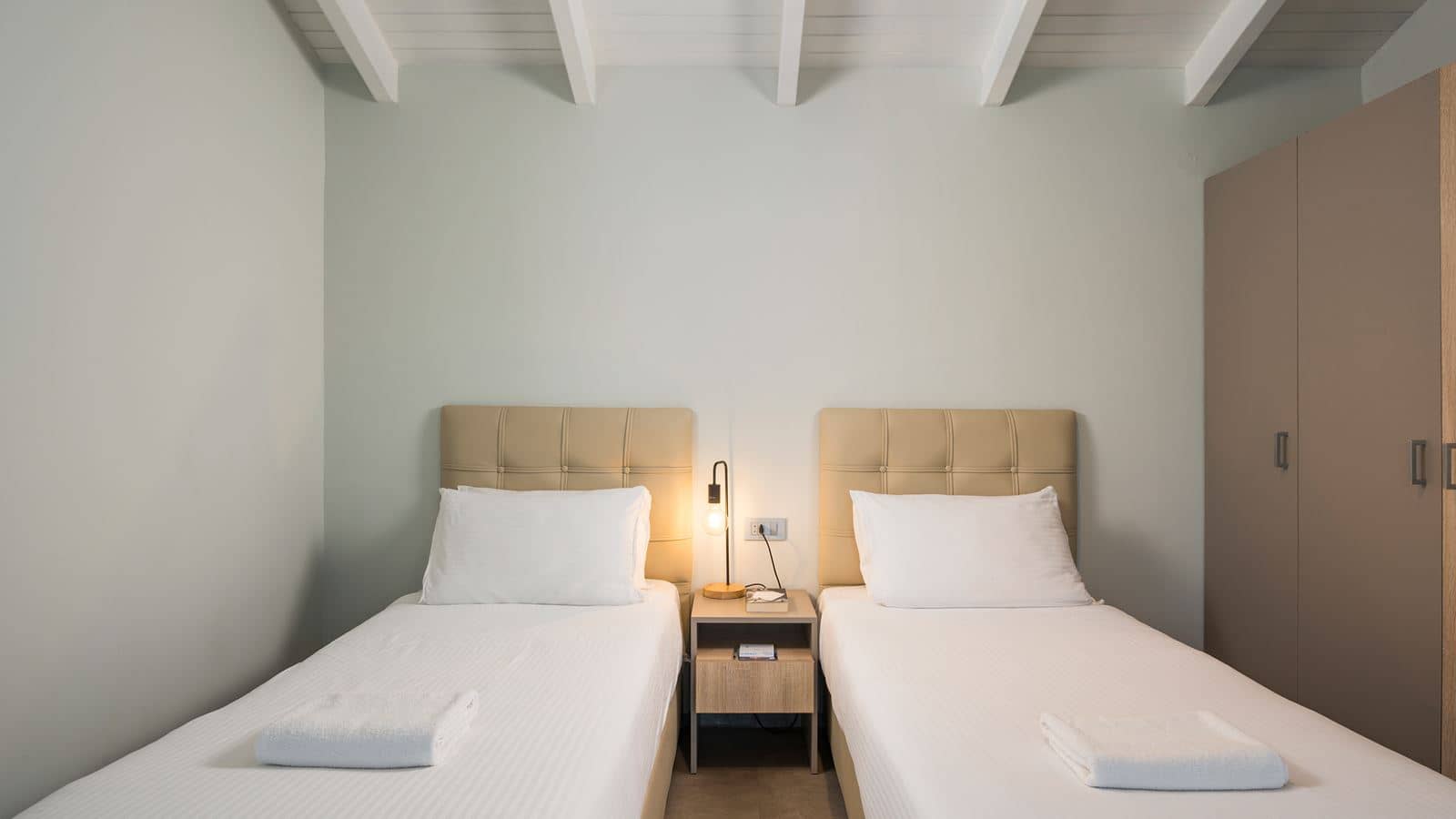 rooms-family-room