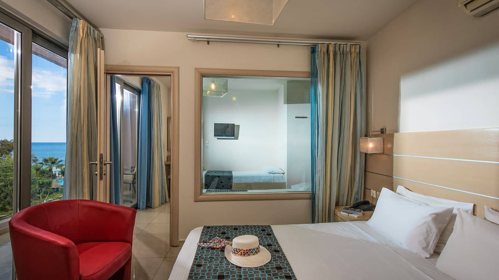 rooms-family-room