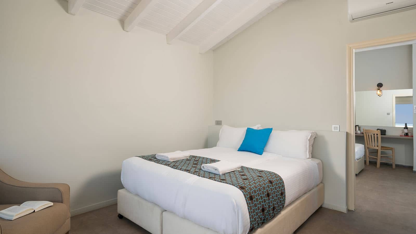 rooms-family-room