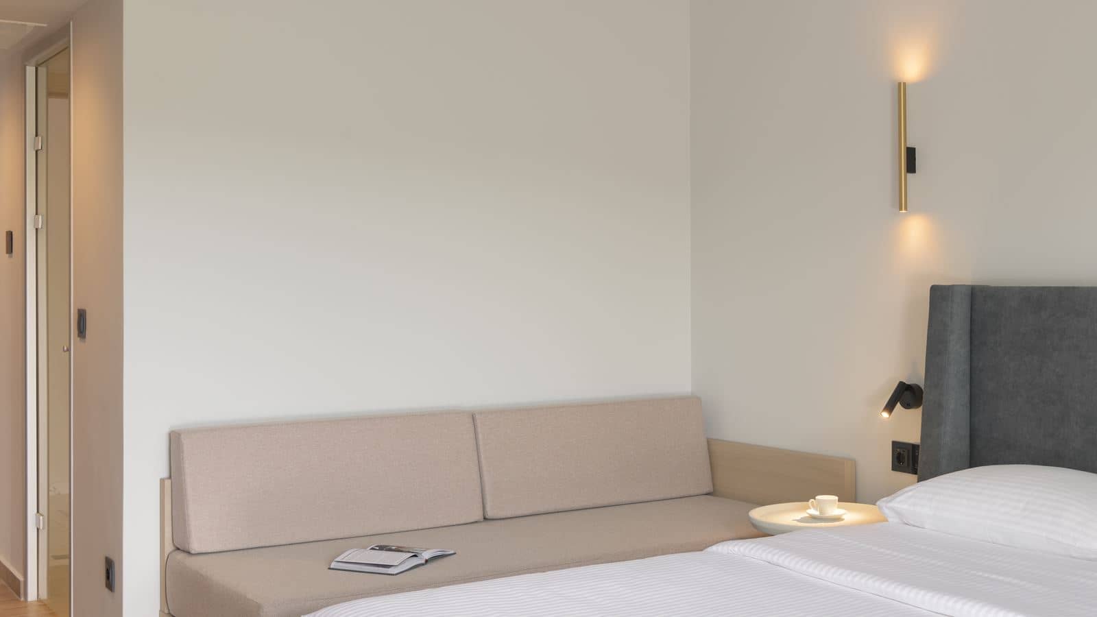 rooms-double-room-with-mountain--view