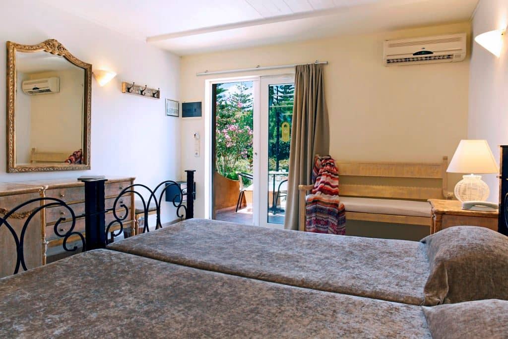 rooms-double-room-garden-view