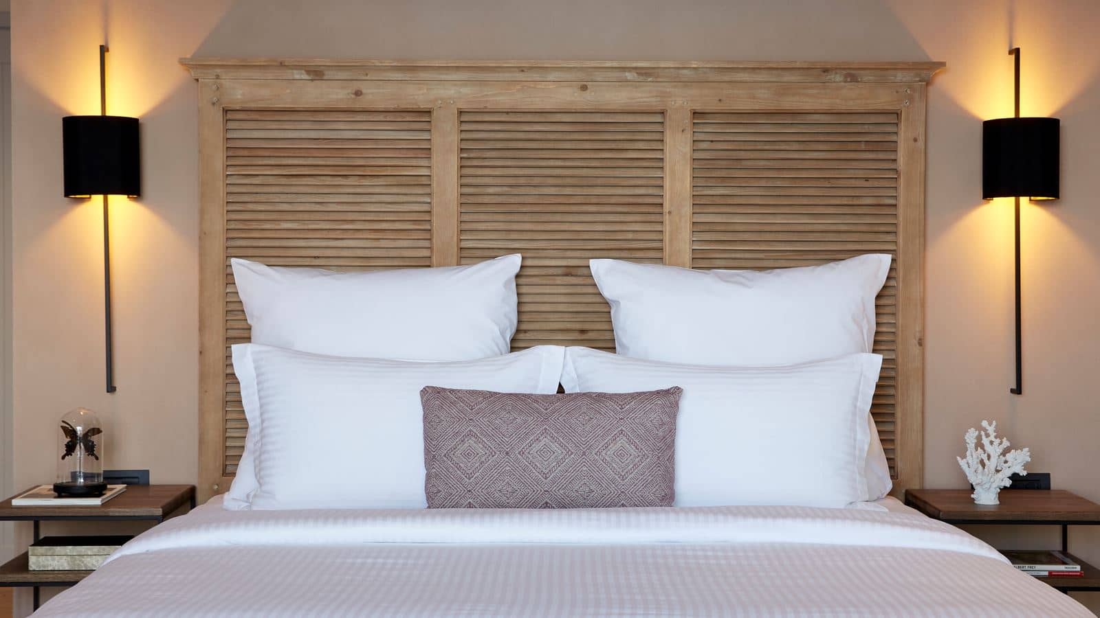rooms-deluxe-junior-suite-private-pool-sea-view