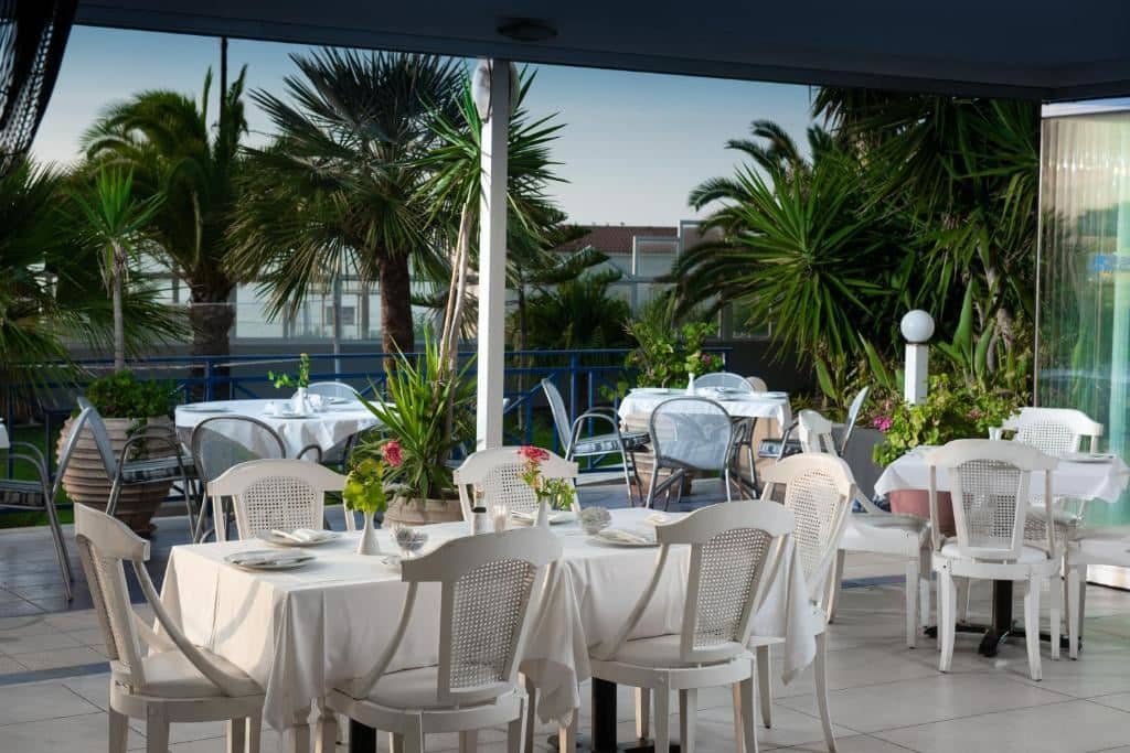restaurants-restaurants