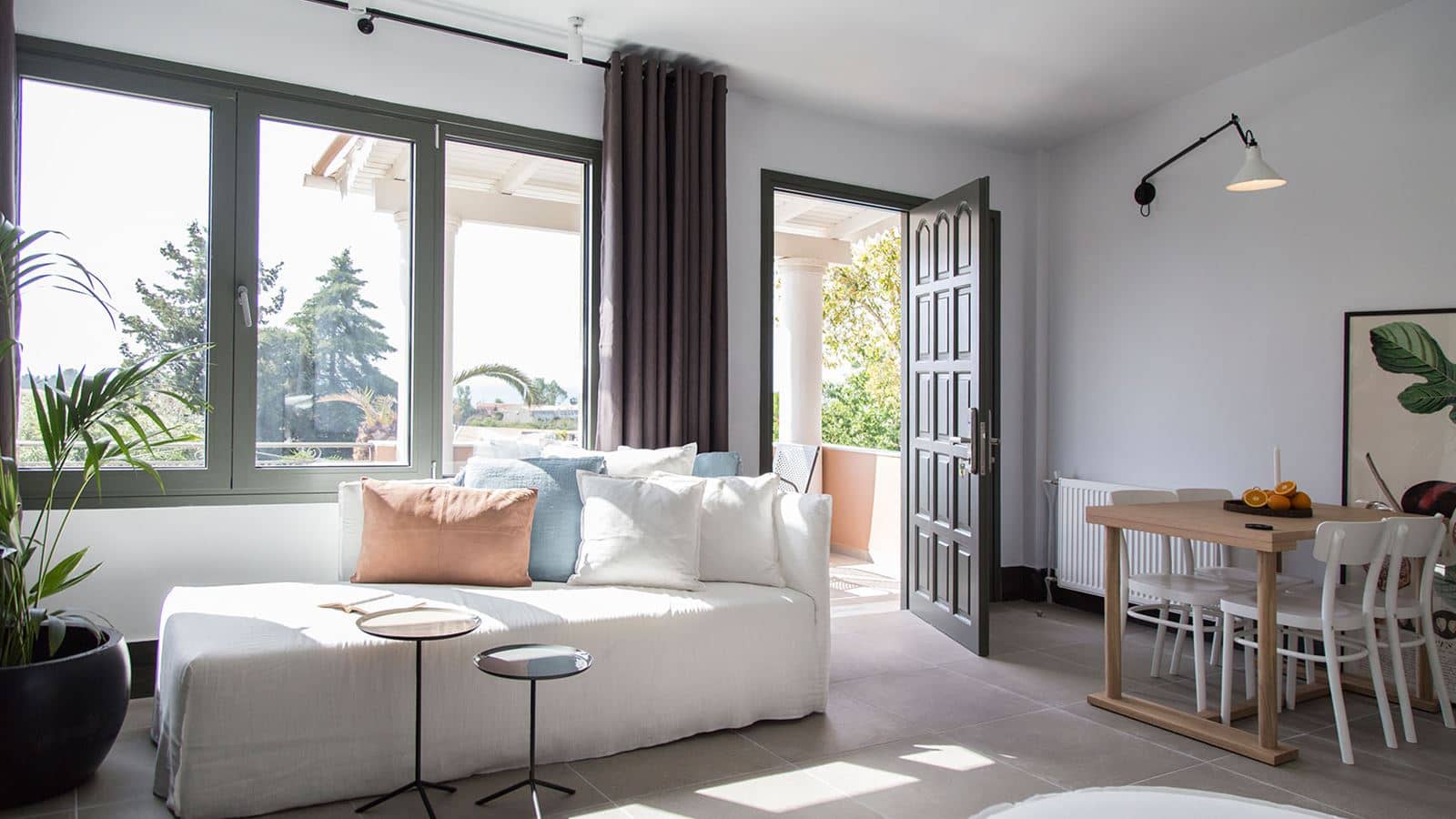 rooms-senior-suite-sea-view