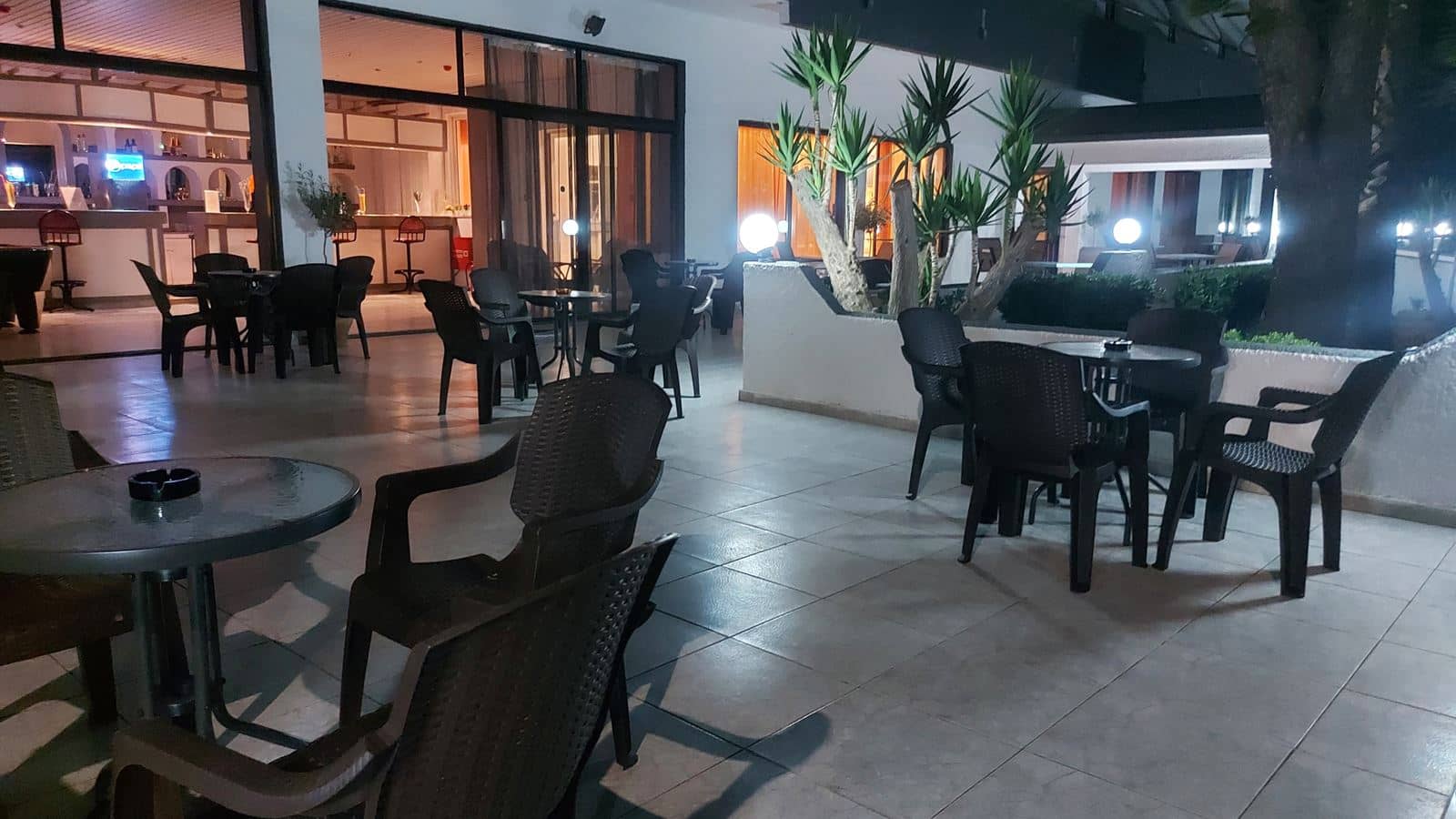 bars-main-bar