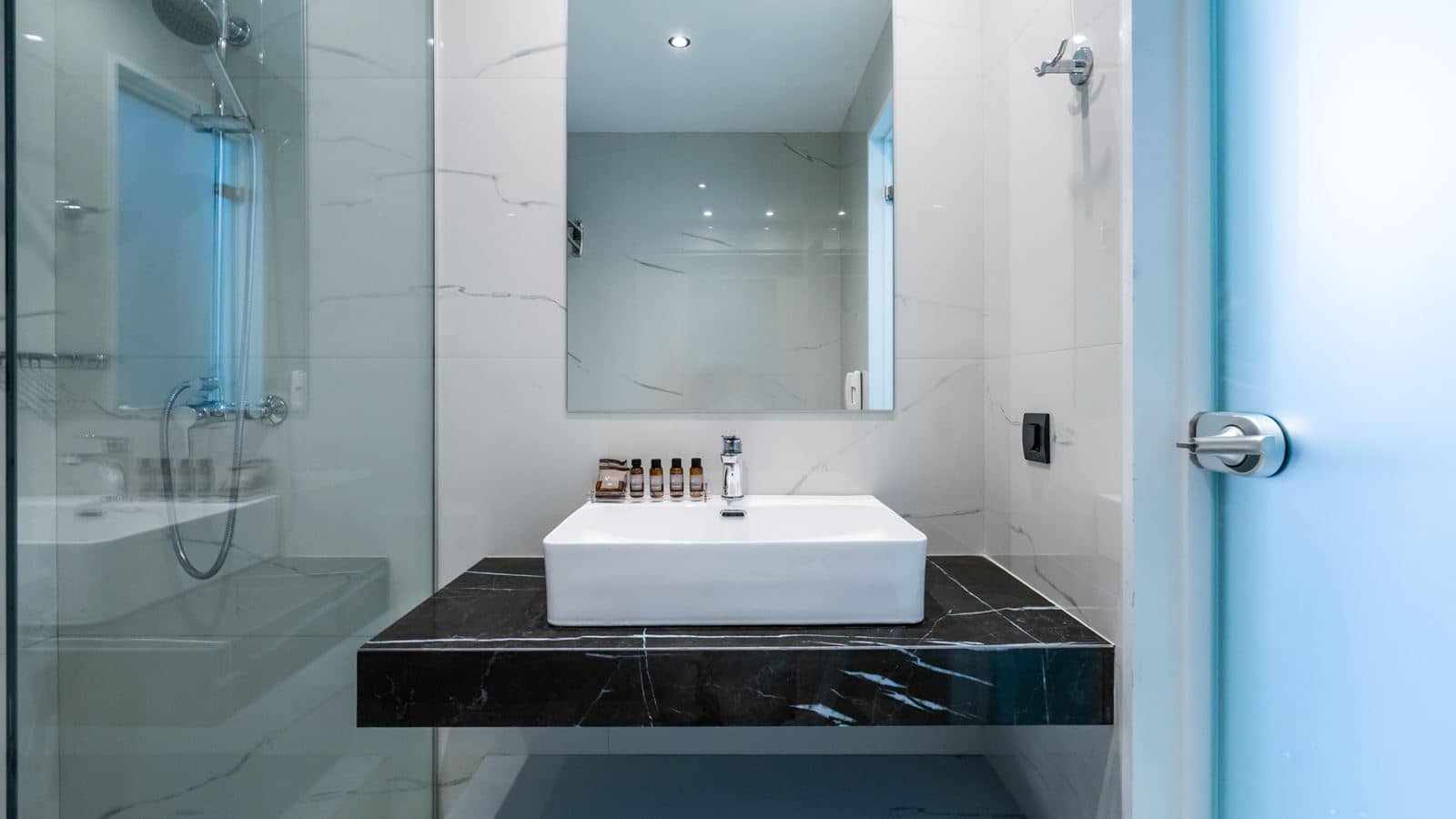 rooms-executive-suite