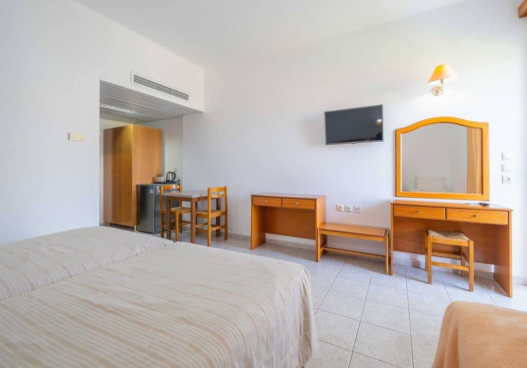 rooms-standard-double-room