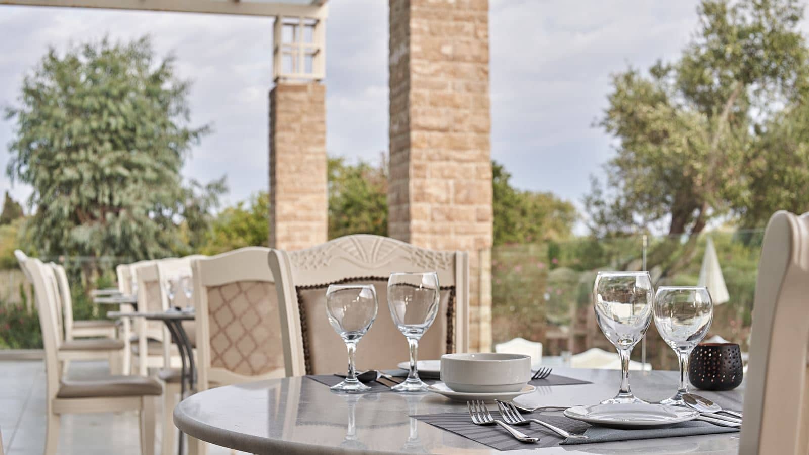 restaurants-ermis-main-restaurant