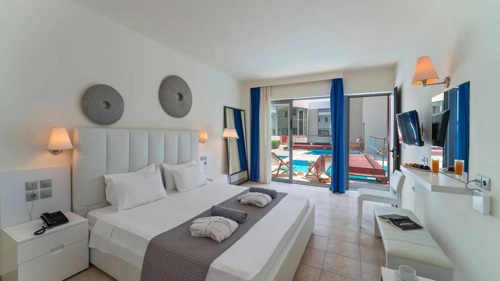 rooms-superior-singleuse-swimup-balcony