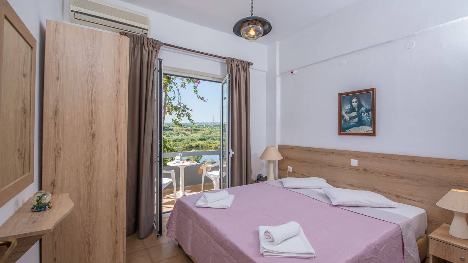 rooms-family-room