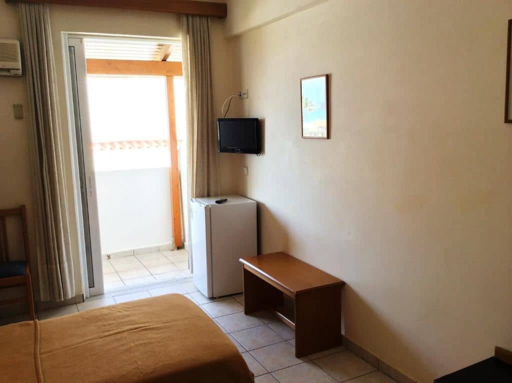 rooms-room-triple-side-sea-view