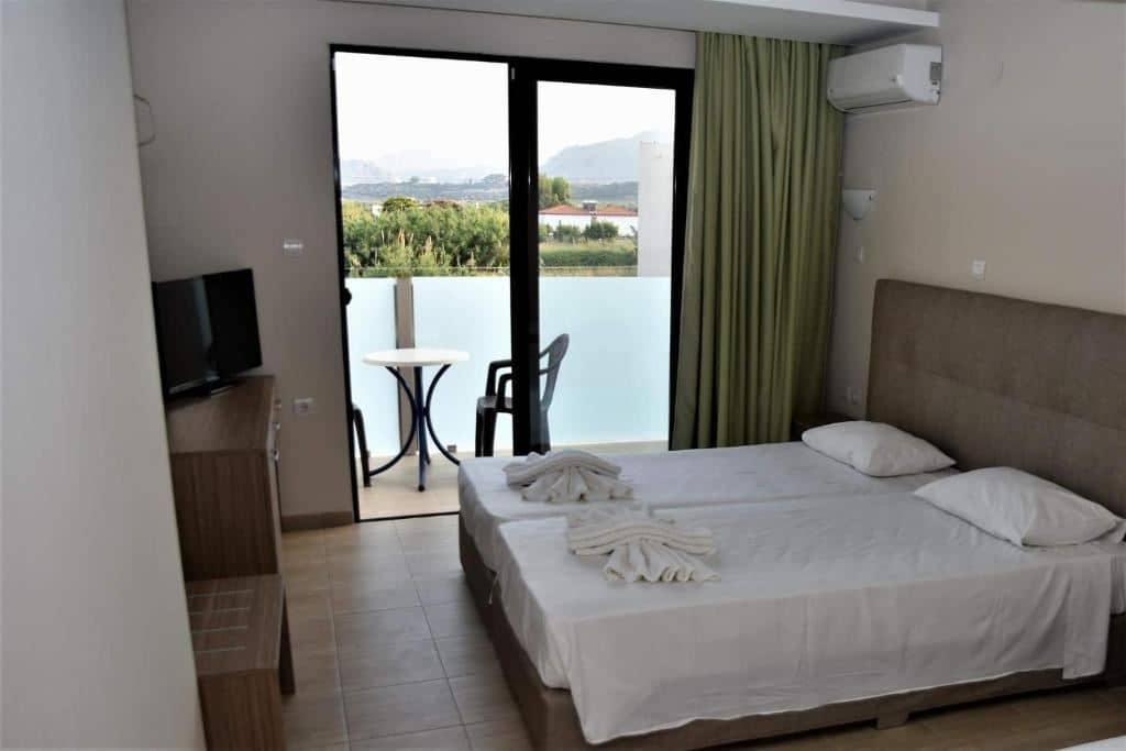 rooms-standard-double-room-balcony-or-terrace