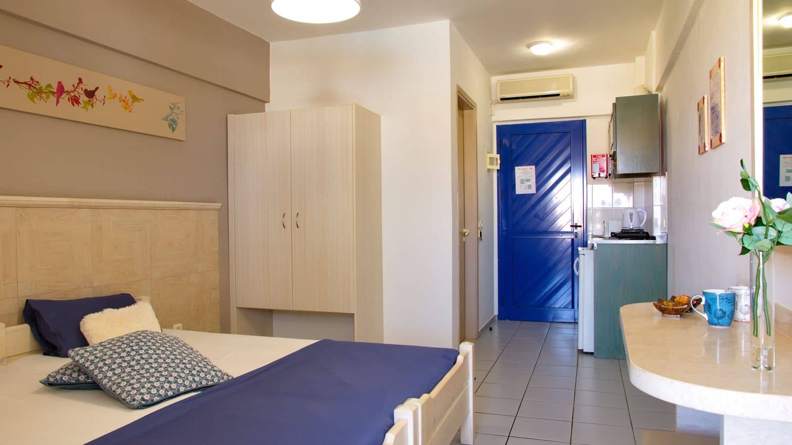 rooms-standard-double-or-twin-studio