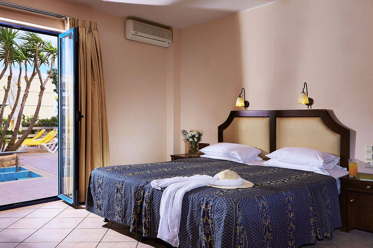 rooms-room-double-balcony-or-terrace
