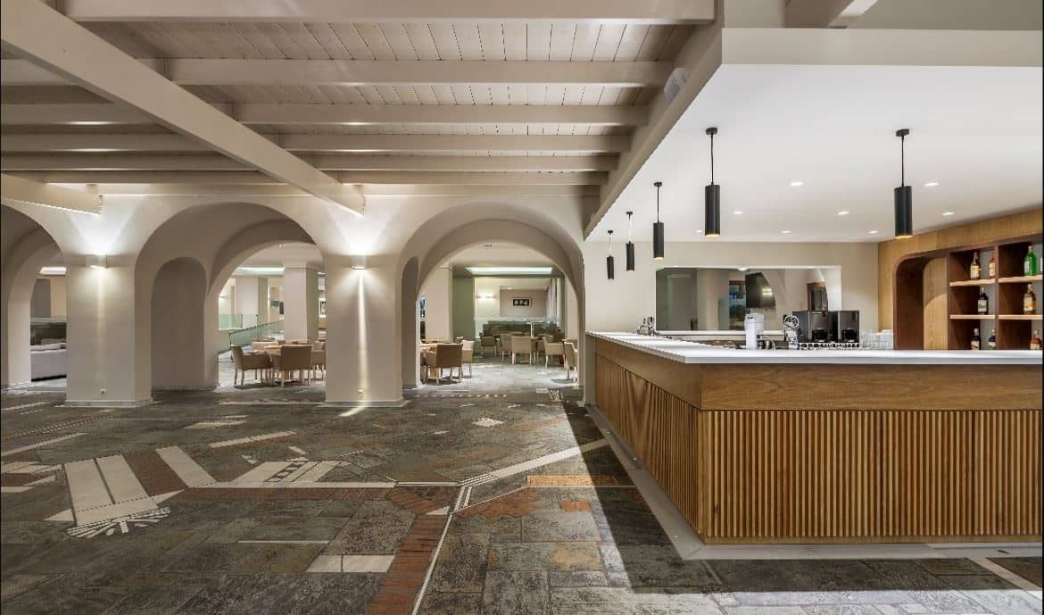 bars-the-arch-lounge-bar-main-bar