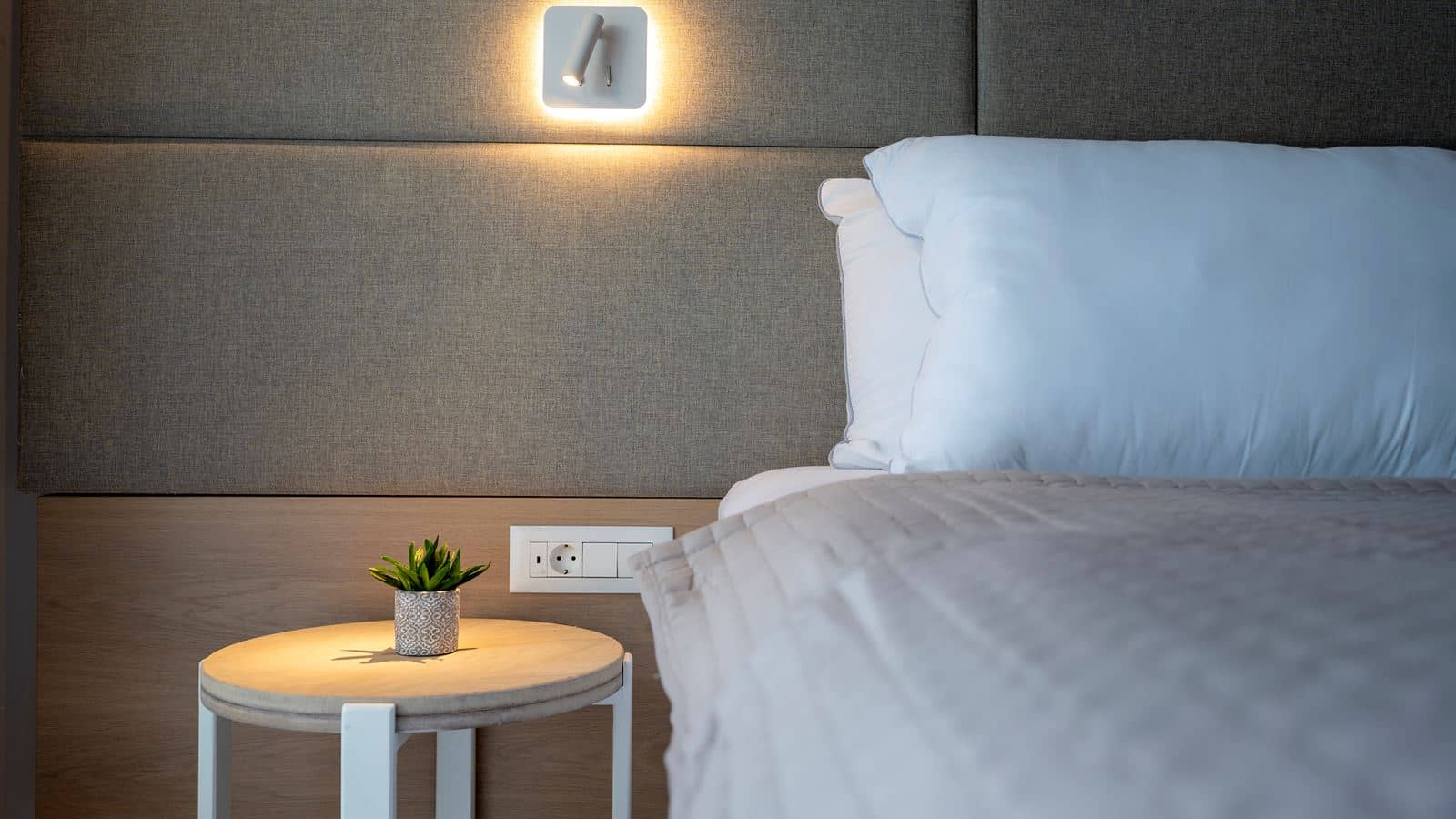 rooms-singleuse-landview-balcony-or-terrace
