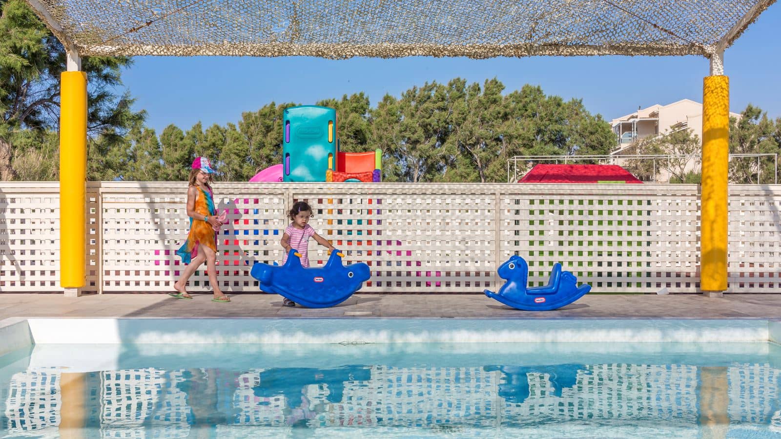 pools-outdoor-childrens-pool