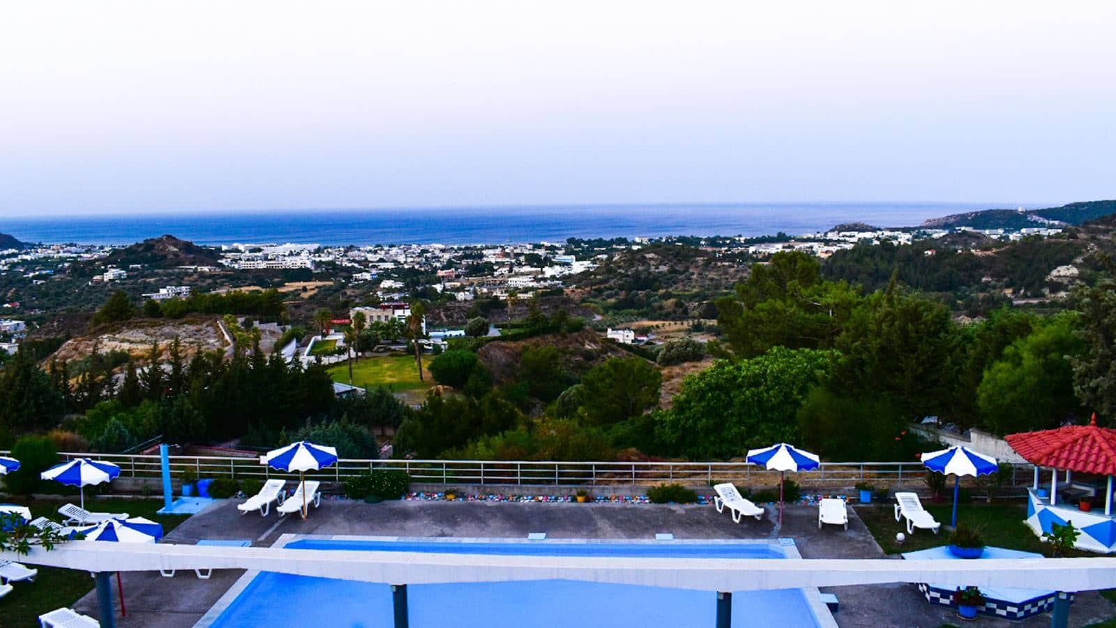 rooms-studio-doubletwin-balcony-or-terrace