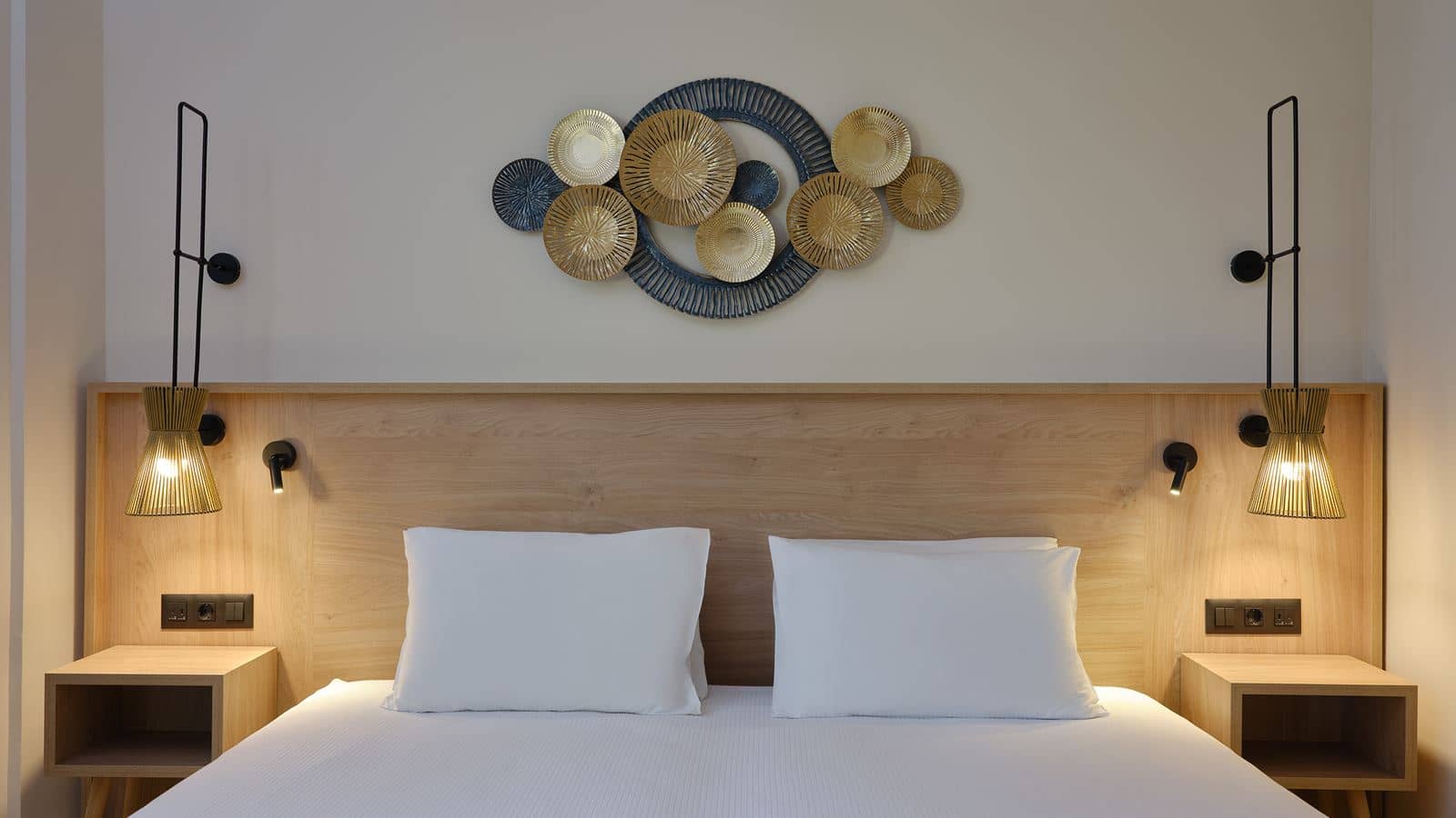 rooms-family-suite-sea-view-open-plan-swim-up