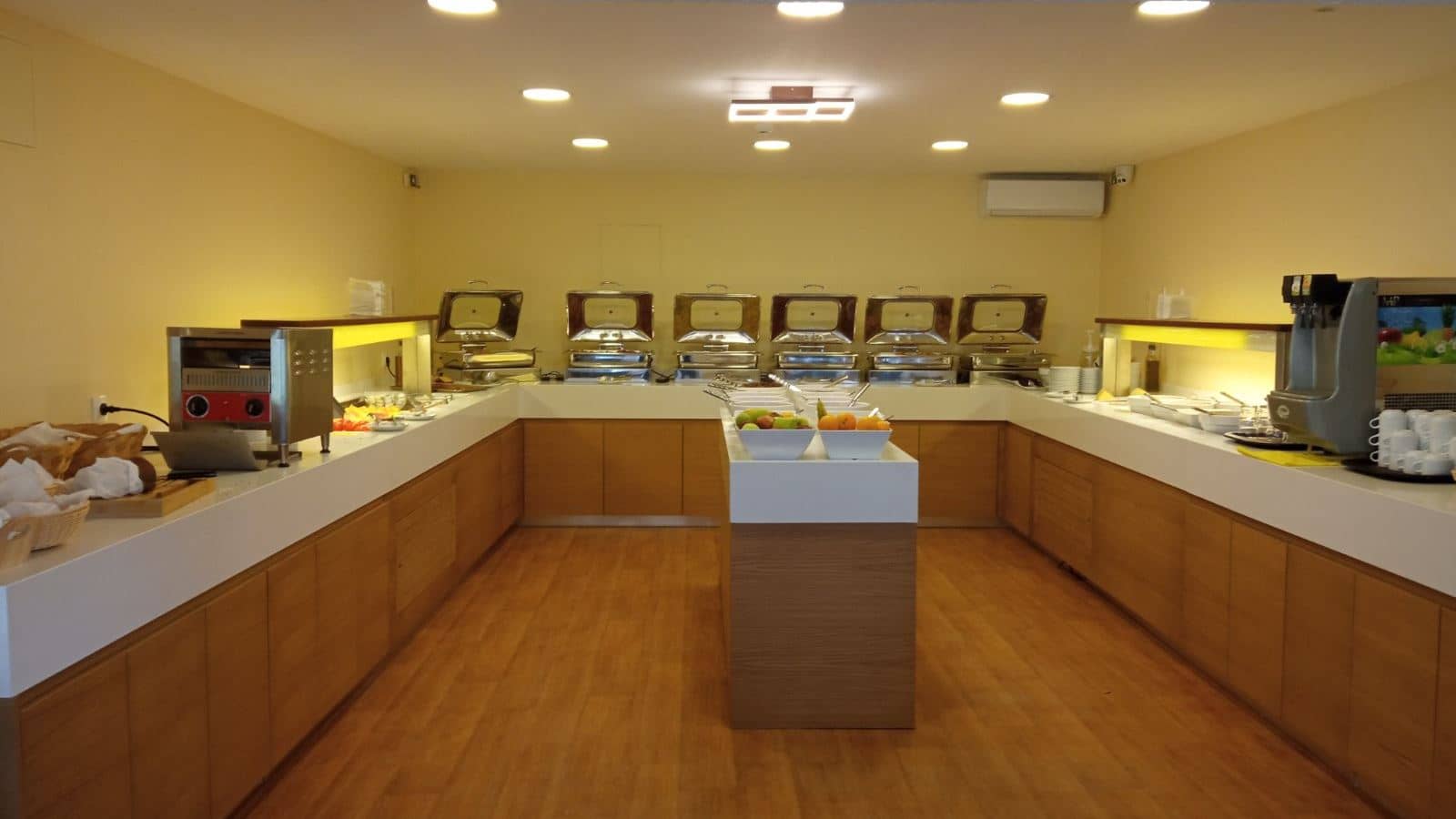 restaurants-main-apollon-restaurant