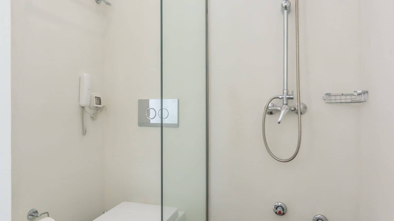 rooms-deluxe-double-room-with-balcony