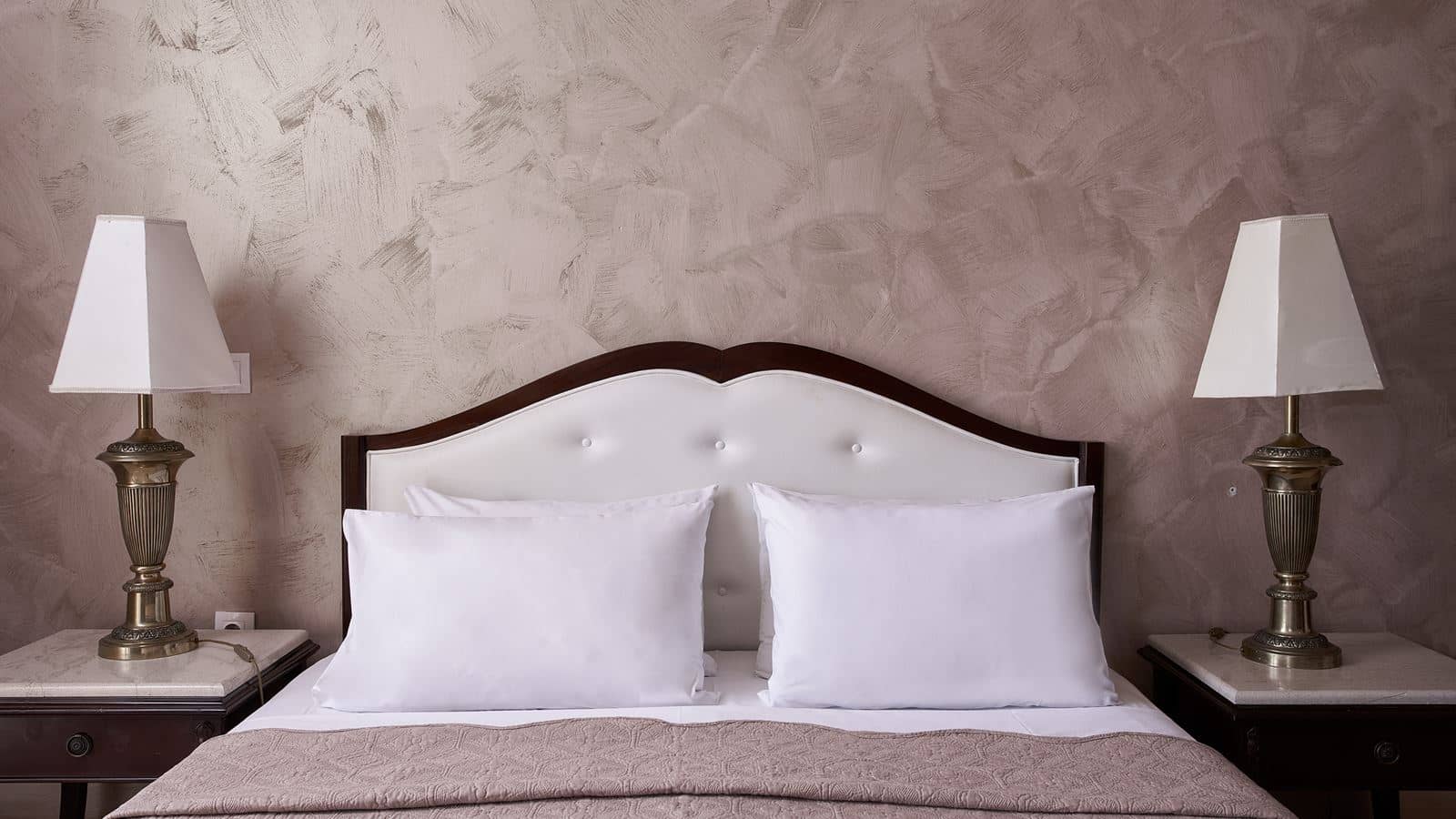 rooms-junior-suites-with-garden-view