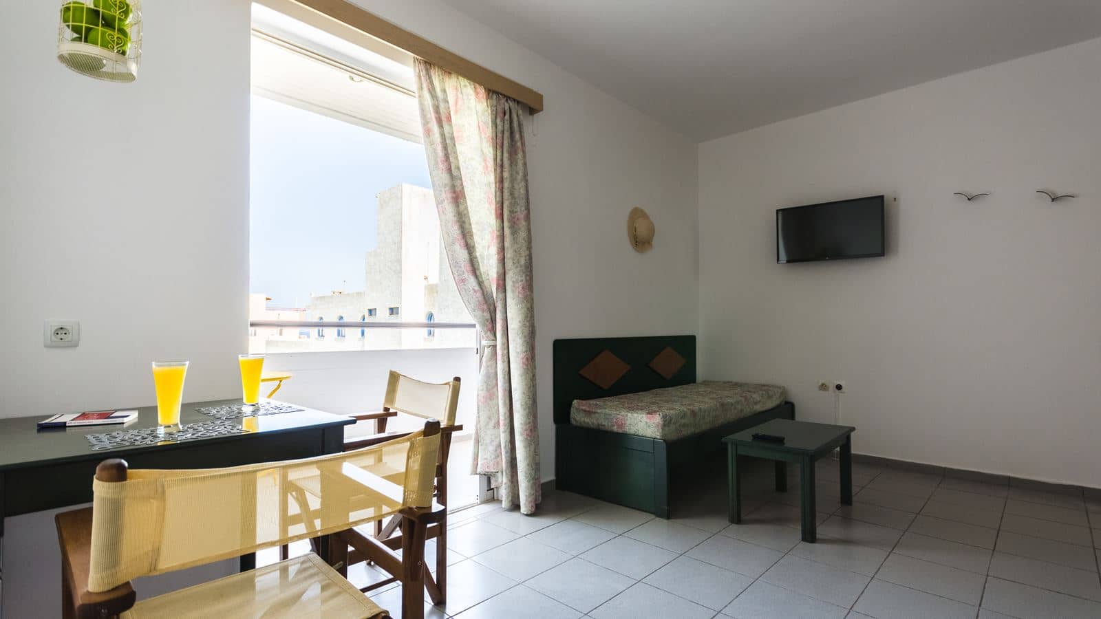 rooms-one-bedroom-apartment