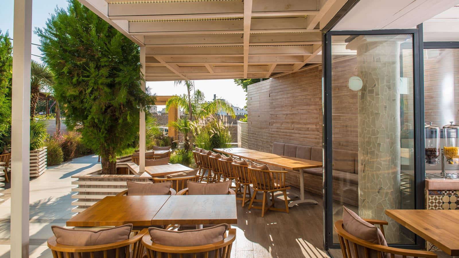 restaurants-senses-blue-boutique-hotel-restaurant