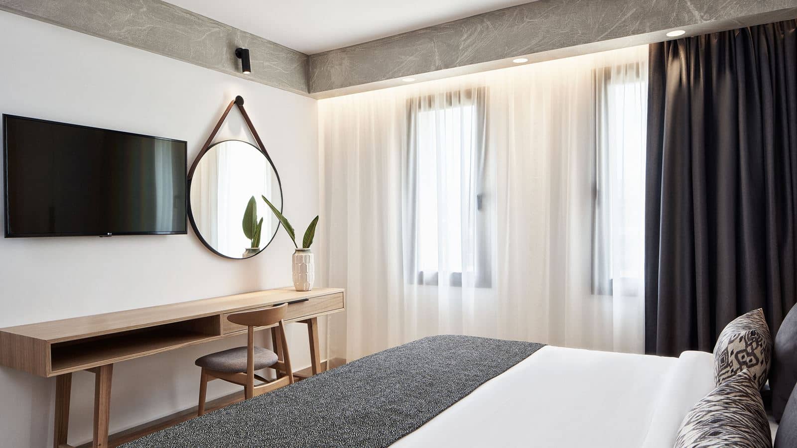 rooms-suite-1-bedroom-land-view-private-pool