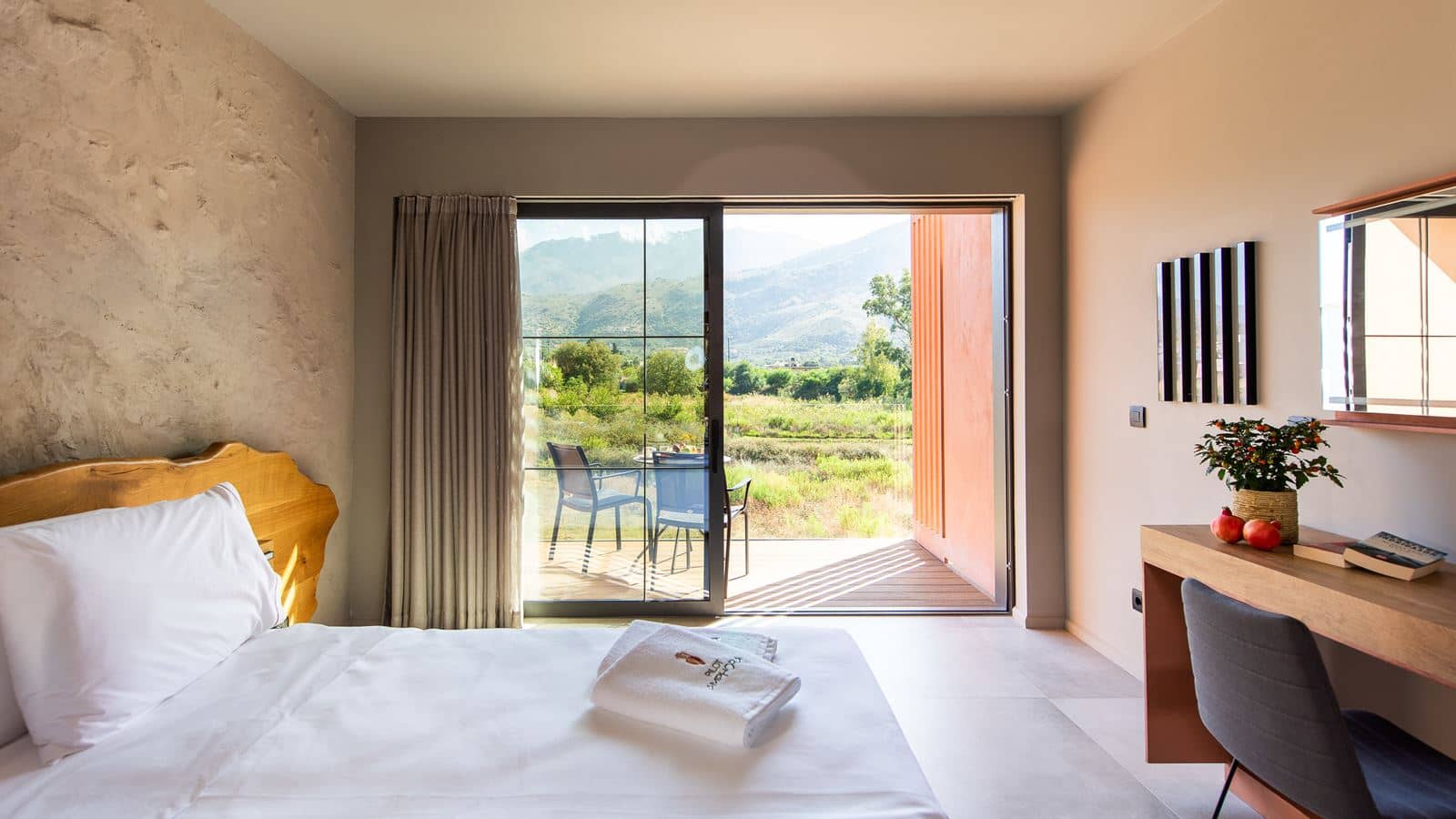 rooms-twin-room