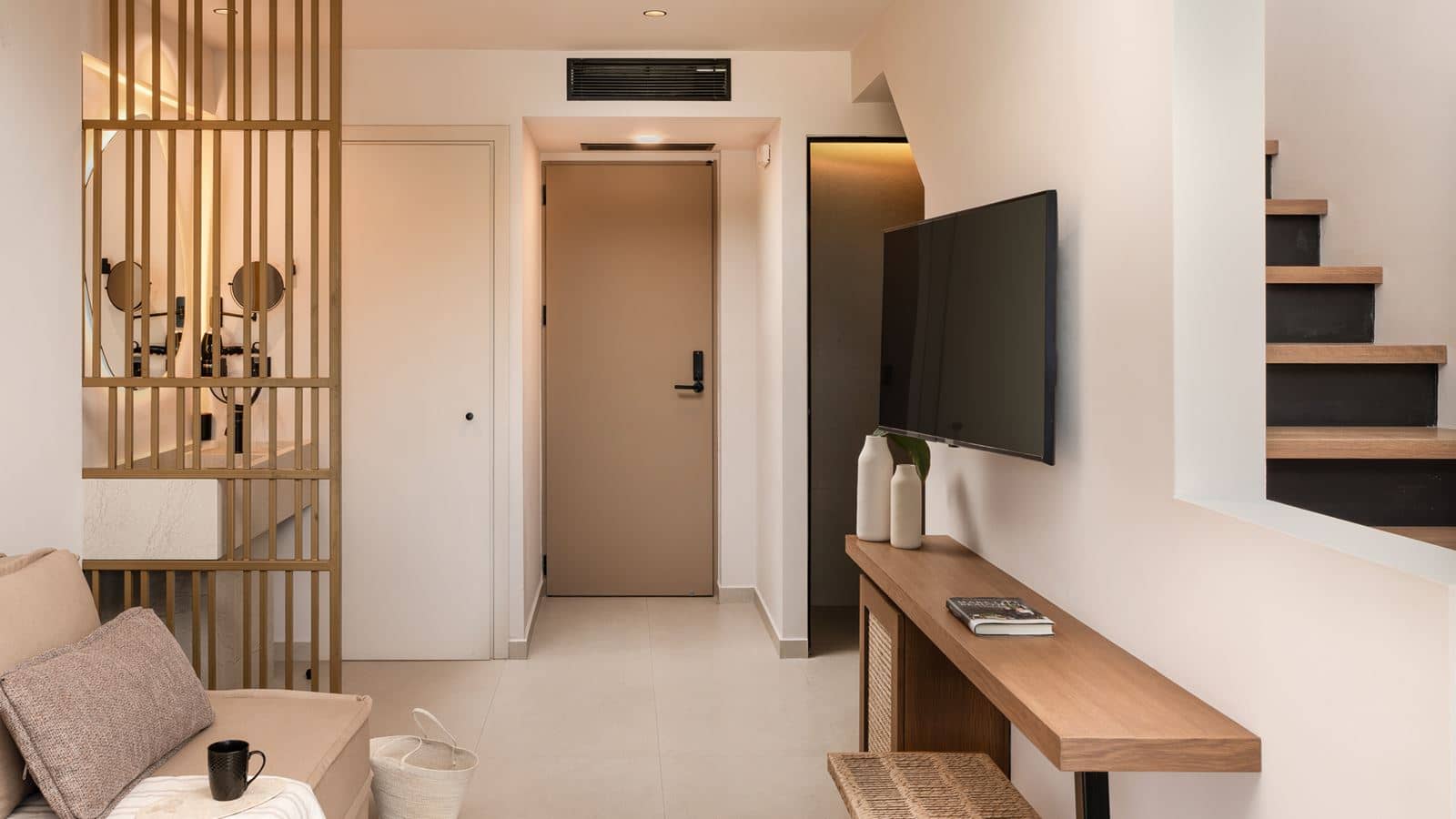 rooms-suite-family-duplex-pool-view