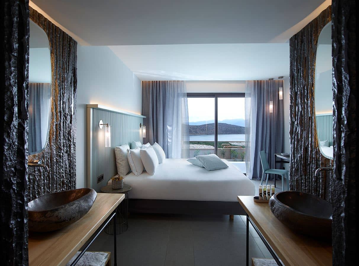rooms-duplex-two-bedroom-suite-with-private-pool-sea-view