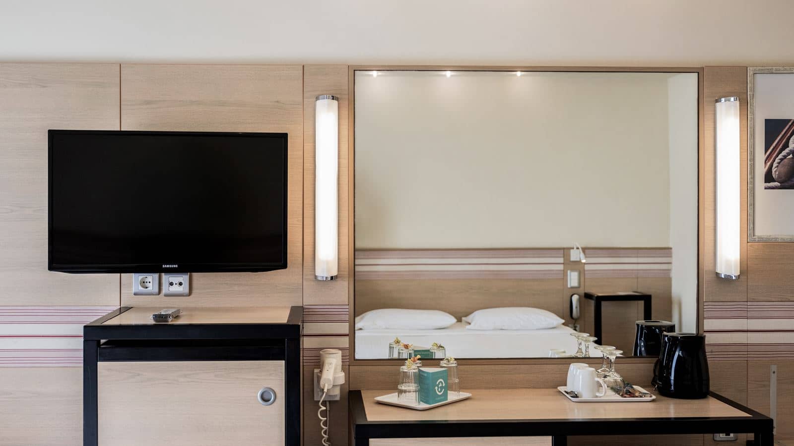 rooms-family--room-side-seaview-balcony