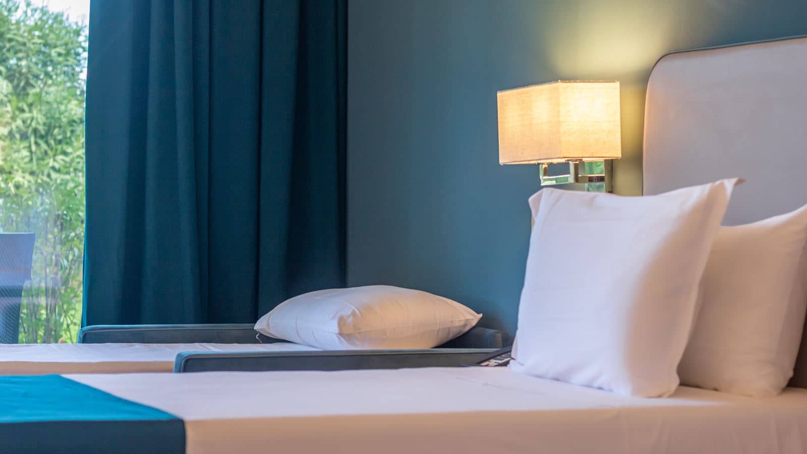 rooms-double-or-twin-room-for-disabled