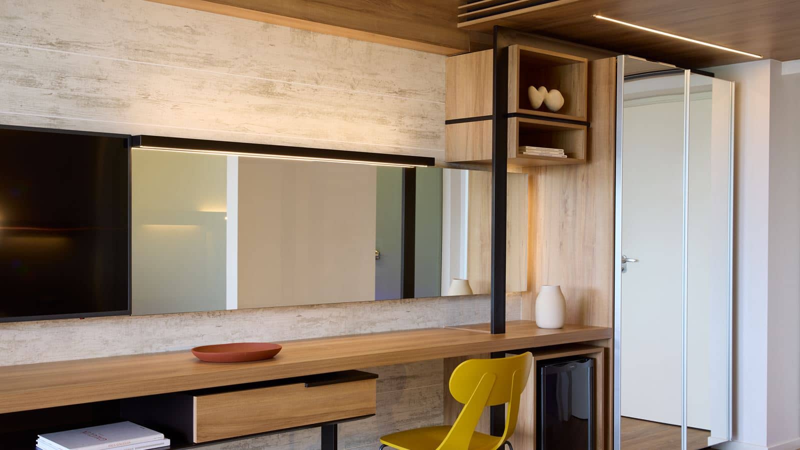 rooms-classic-room-sharing-pool