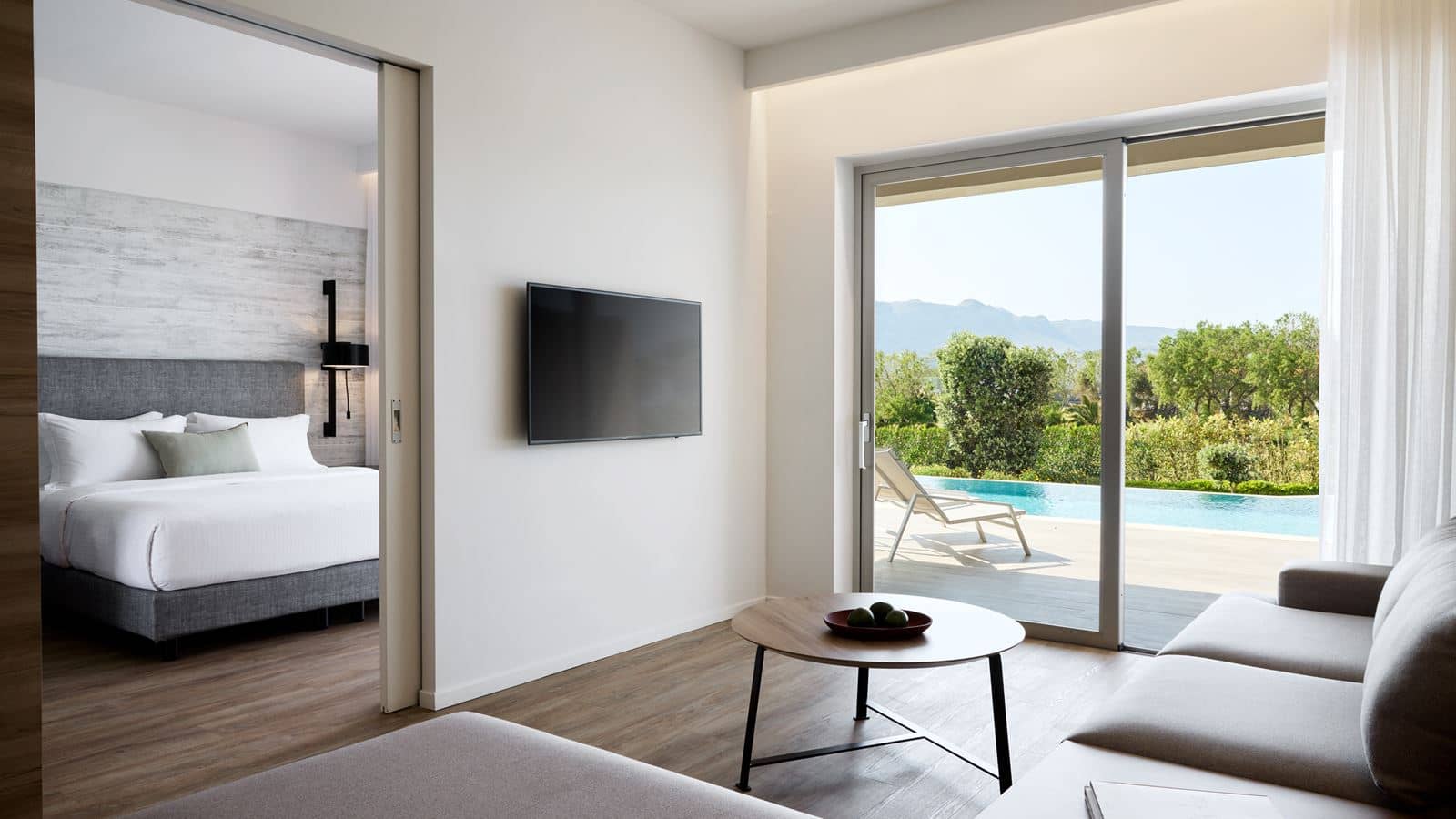rooms-family-suite-side-sea-view-sharing-pool