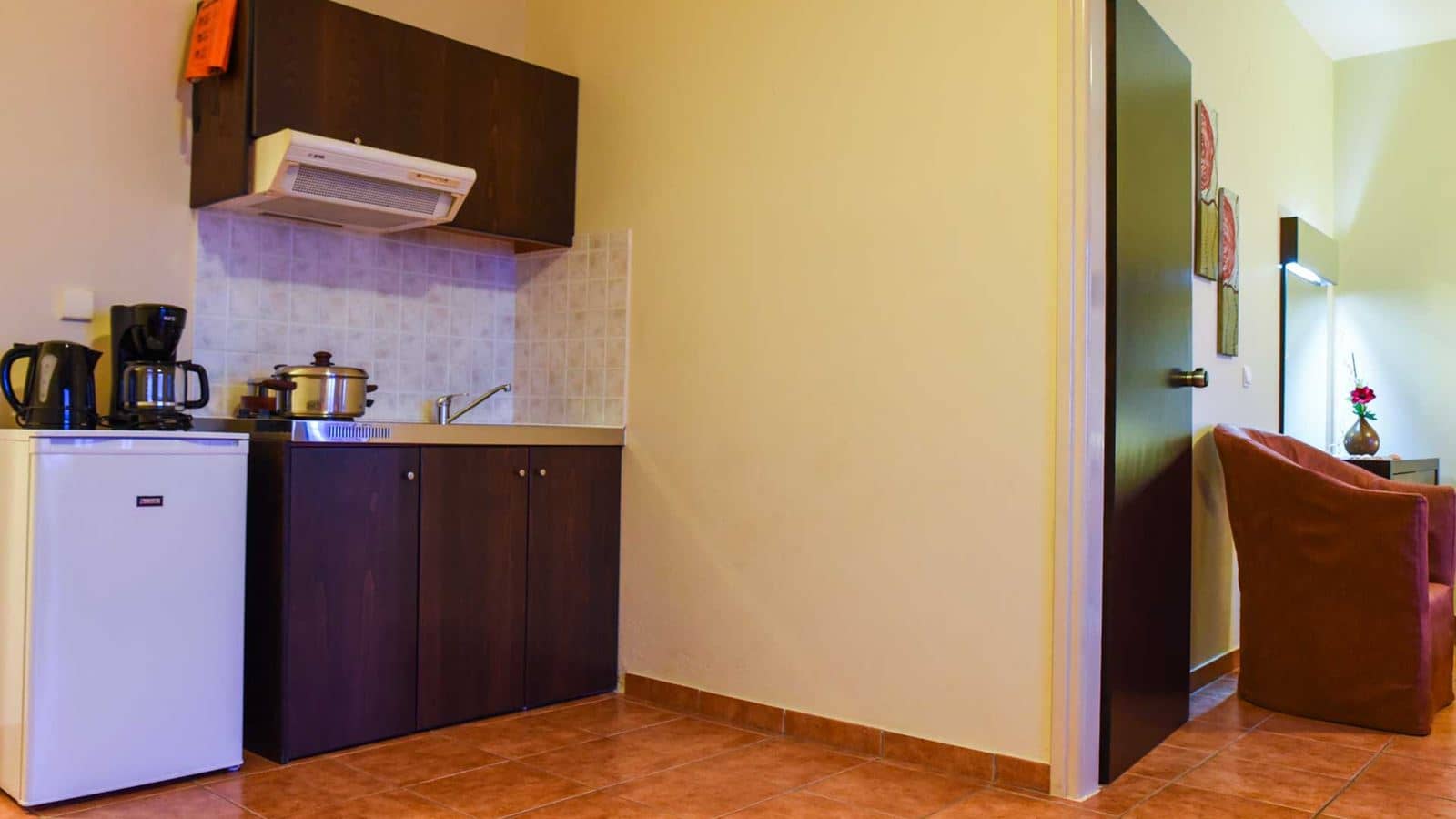 rooms-2-bedrooms-apartment-garden-view