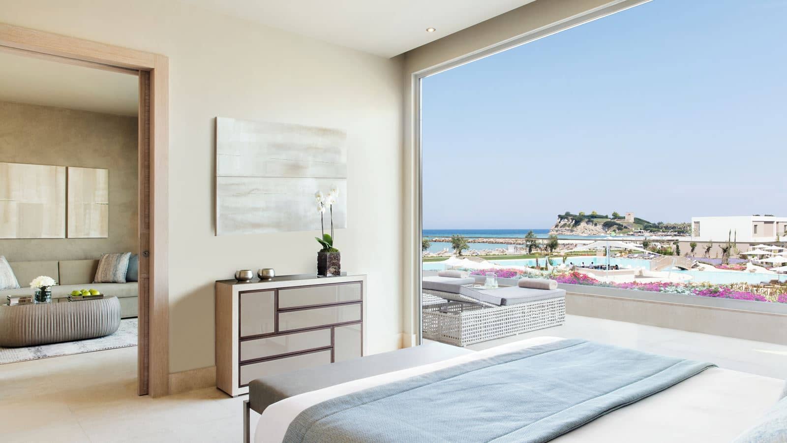 rooms-deluxe-one-bedroom-suite-grand-balcony-sea-view