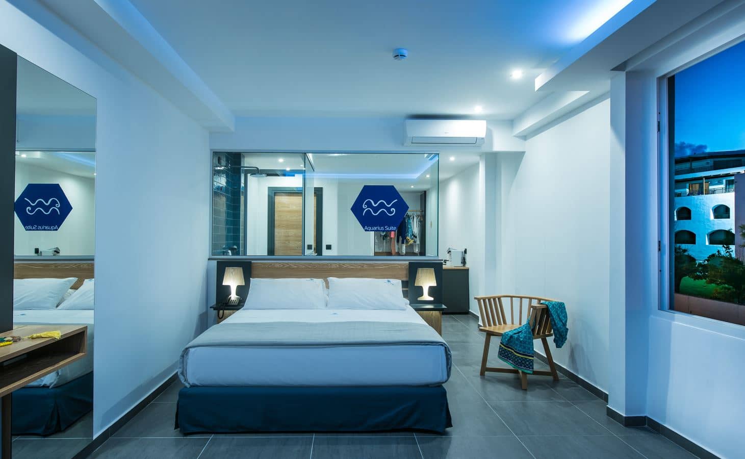 rooms-deluxe-seafront-junior-suite