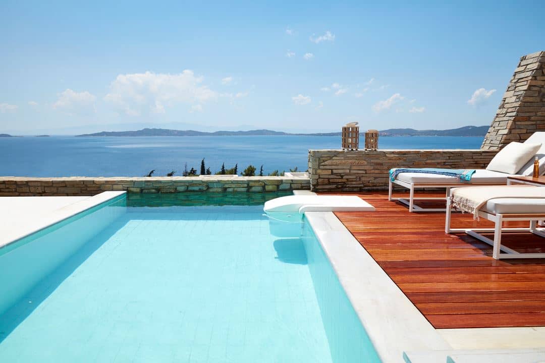 rooms-residential-two-bedroom-pool-villa-with-private-garden