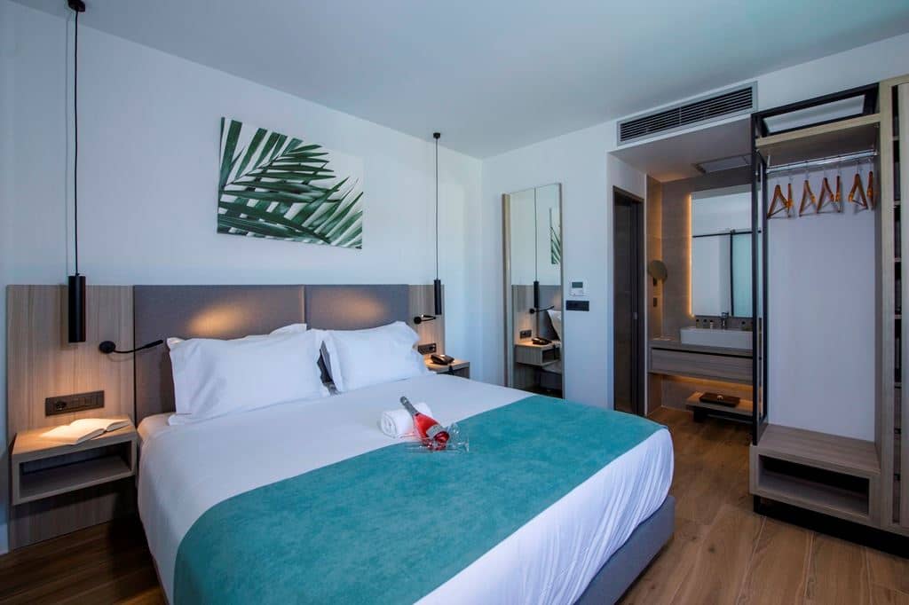 rooms-superior-double-room
