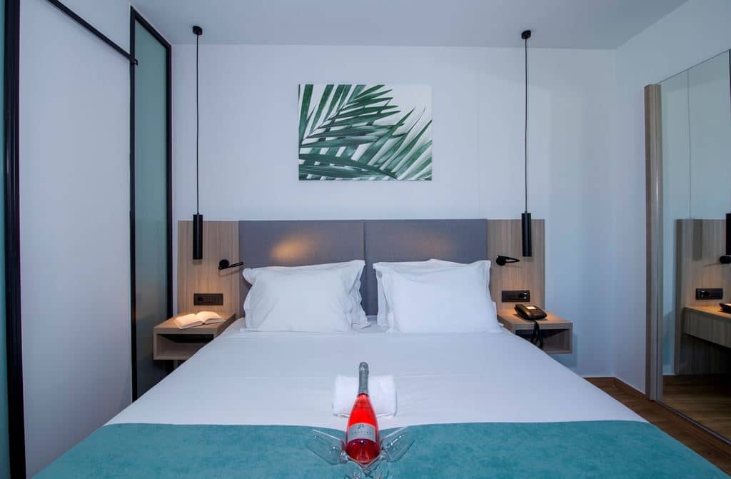 rooms-superior-double-room