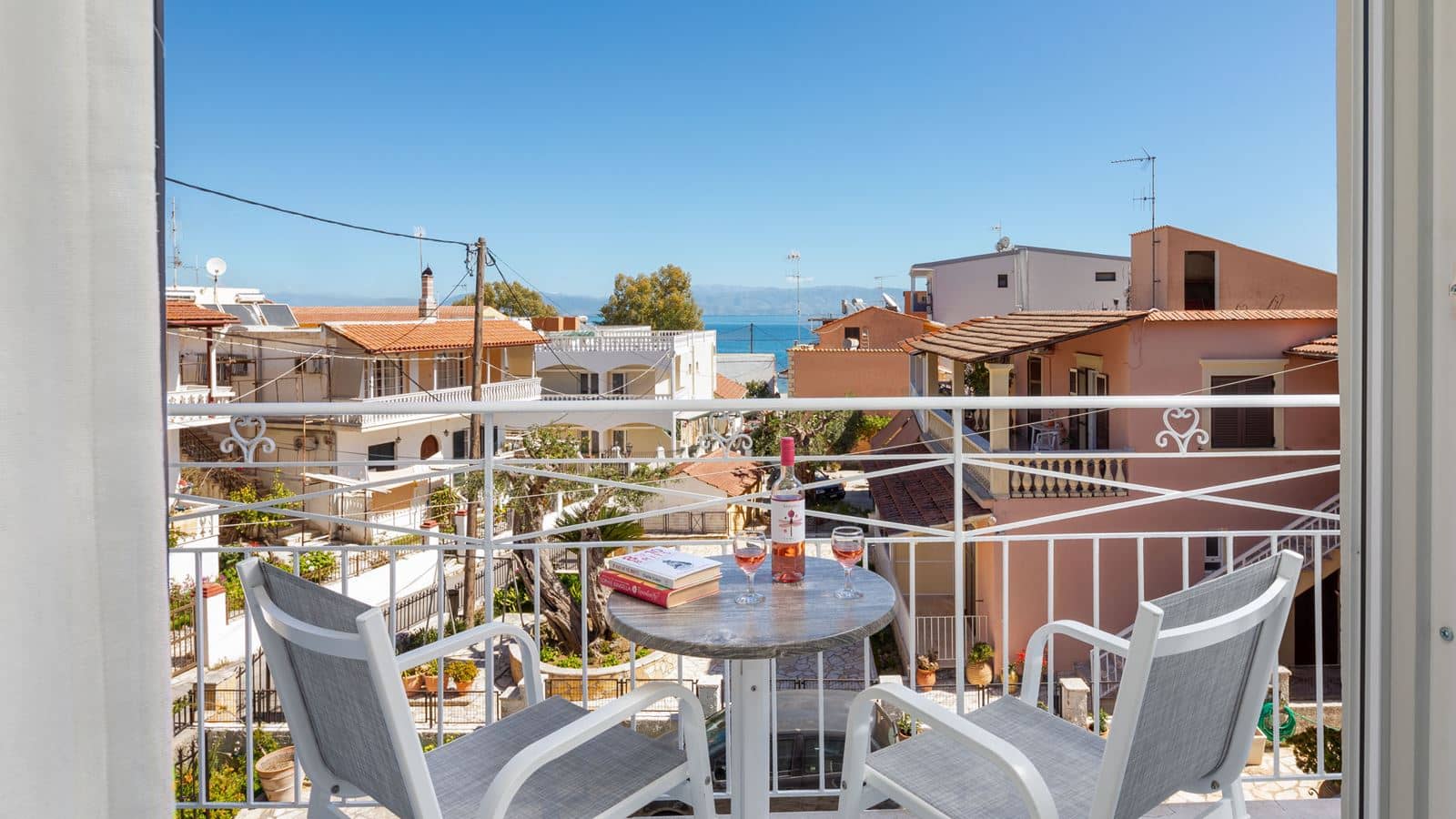 rooms-superior-twindouble-studio-with-sea-view