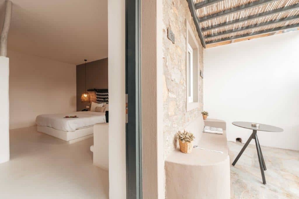 rooms-friends-and-family-room-3-guests