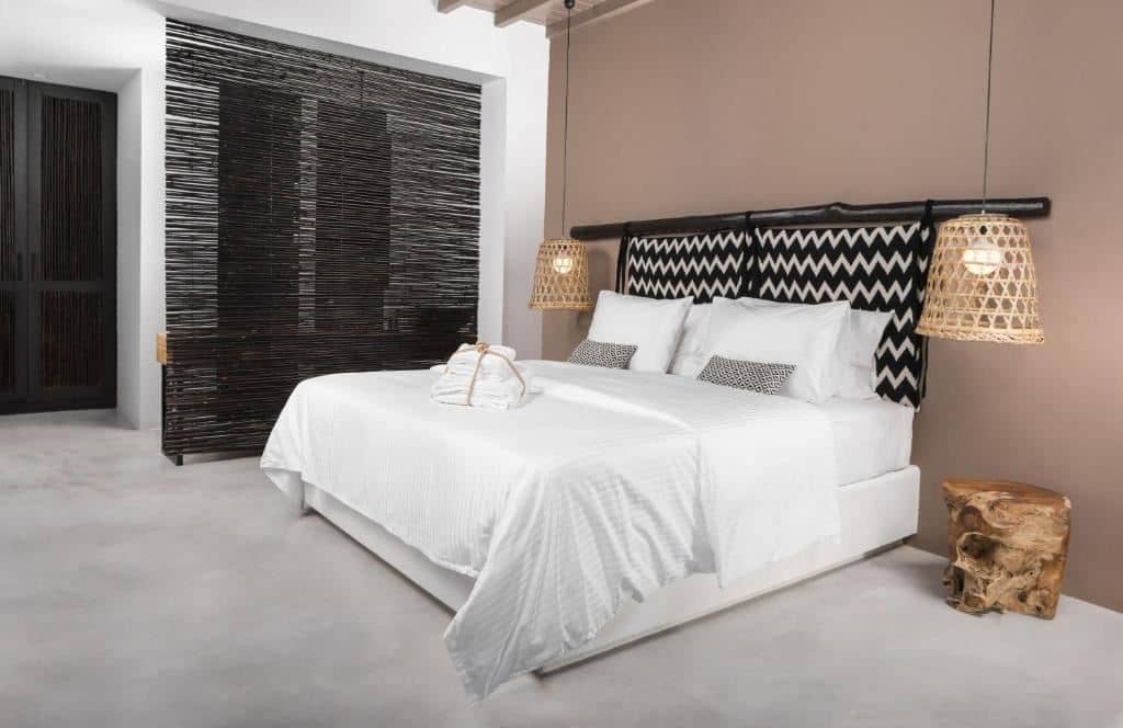rooms-deluxe-room-with-private-pool